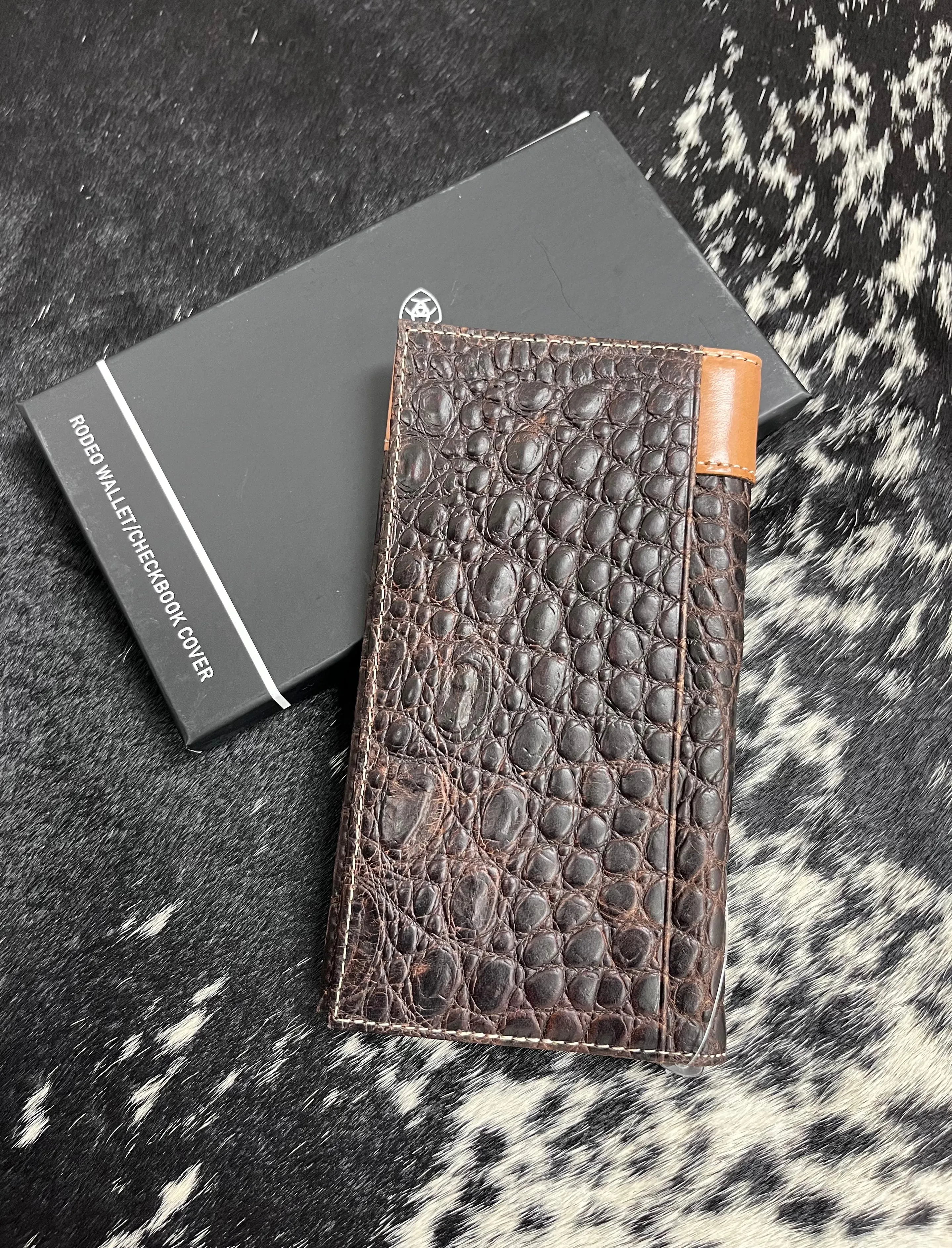 Ariat Crocodile Floral Embossed Brown Leather Checkbook Cover Rodeo Wallet A3552802